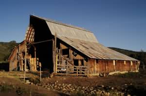barn - durtschi copy.jpg - 9624 bytes
